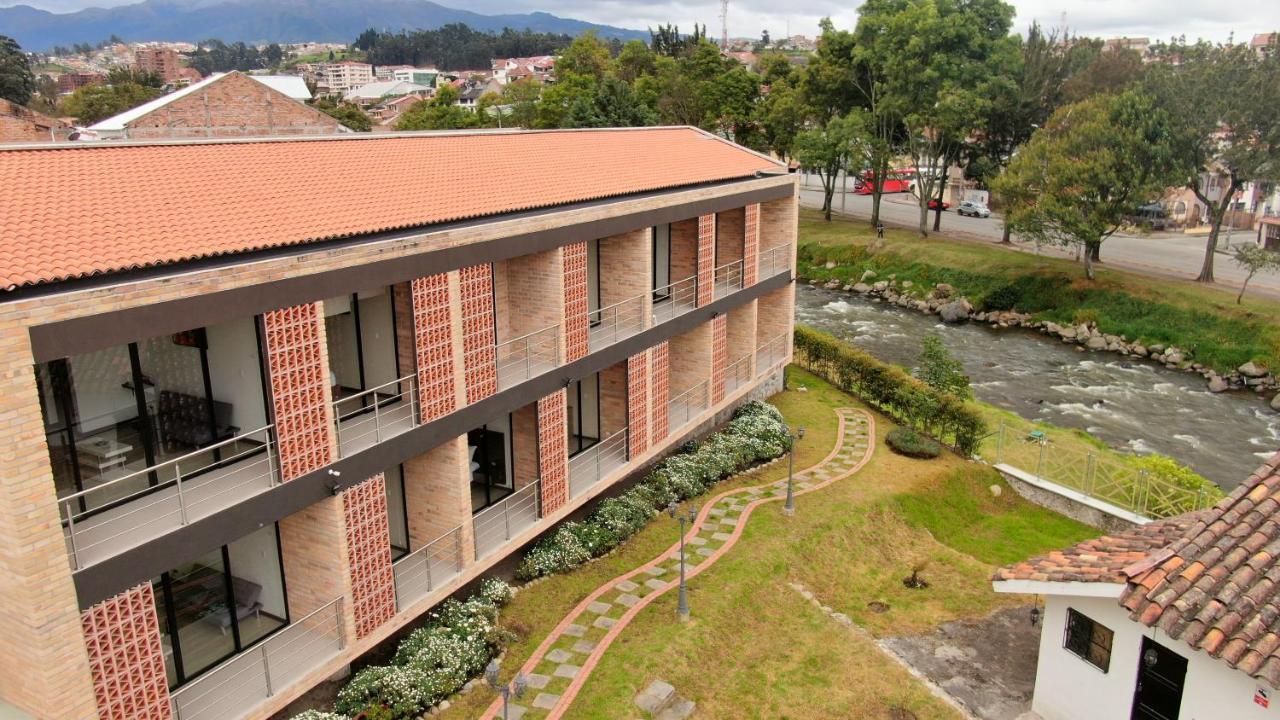 Venue Batan Hotel&Suites Cuenca Esterno foto